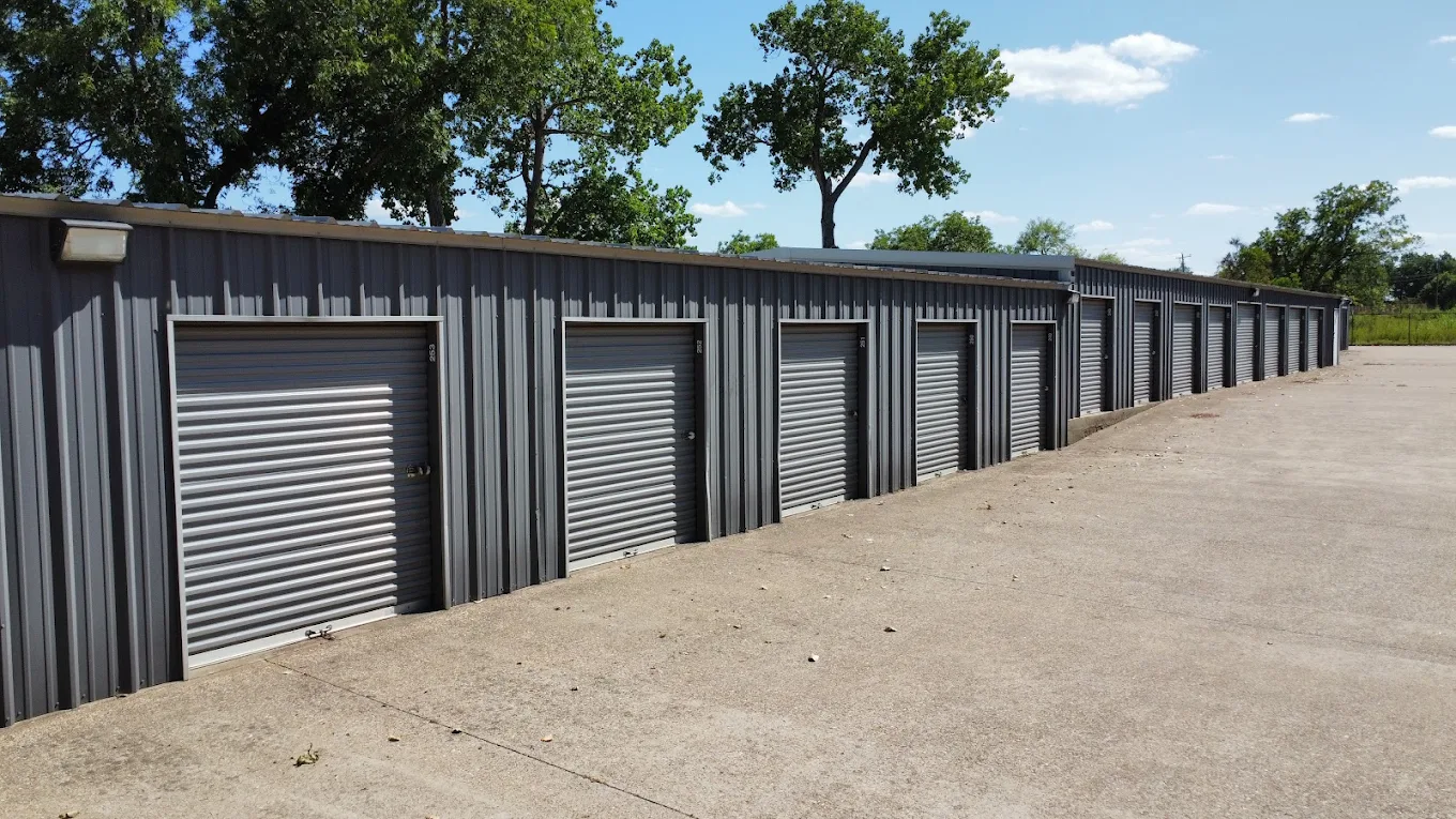 Granbury Lock Storage 1310 Mambrino Highway Granbury, TX 76048